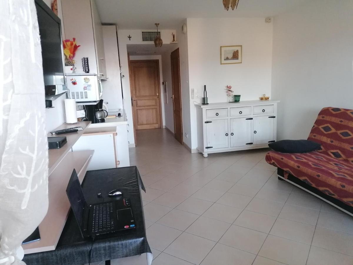 Appartement Residence Les Eucalyptus Л'Иль-Рус Экстерьер фото