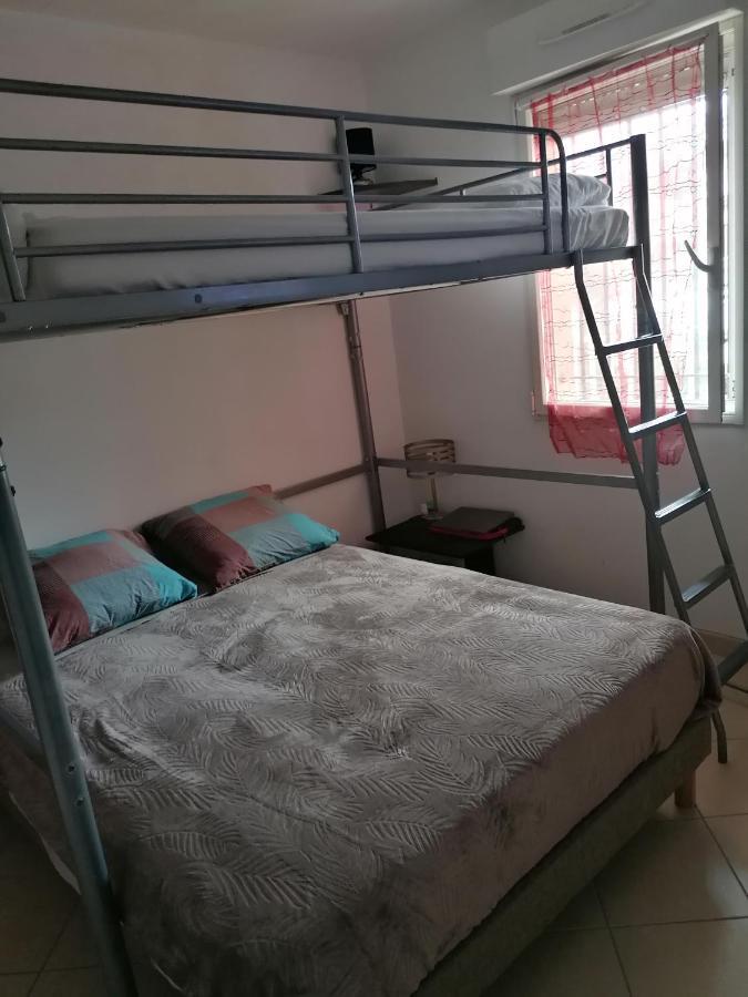 Appartement Residence Les Eucalyptus Л'Иль-Рус Экстерьер фото
